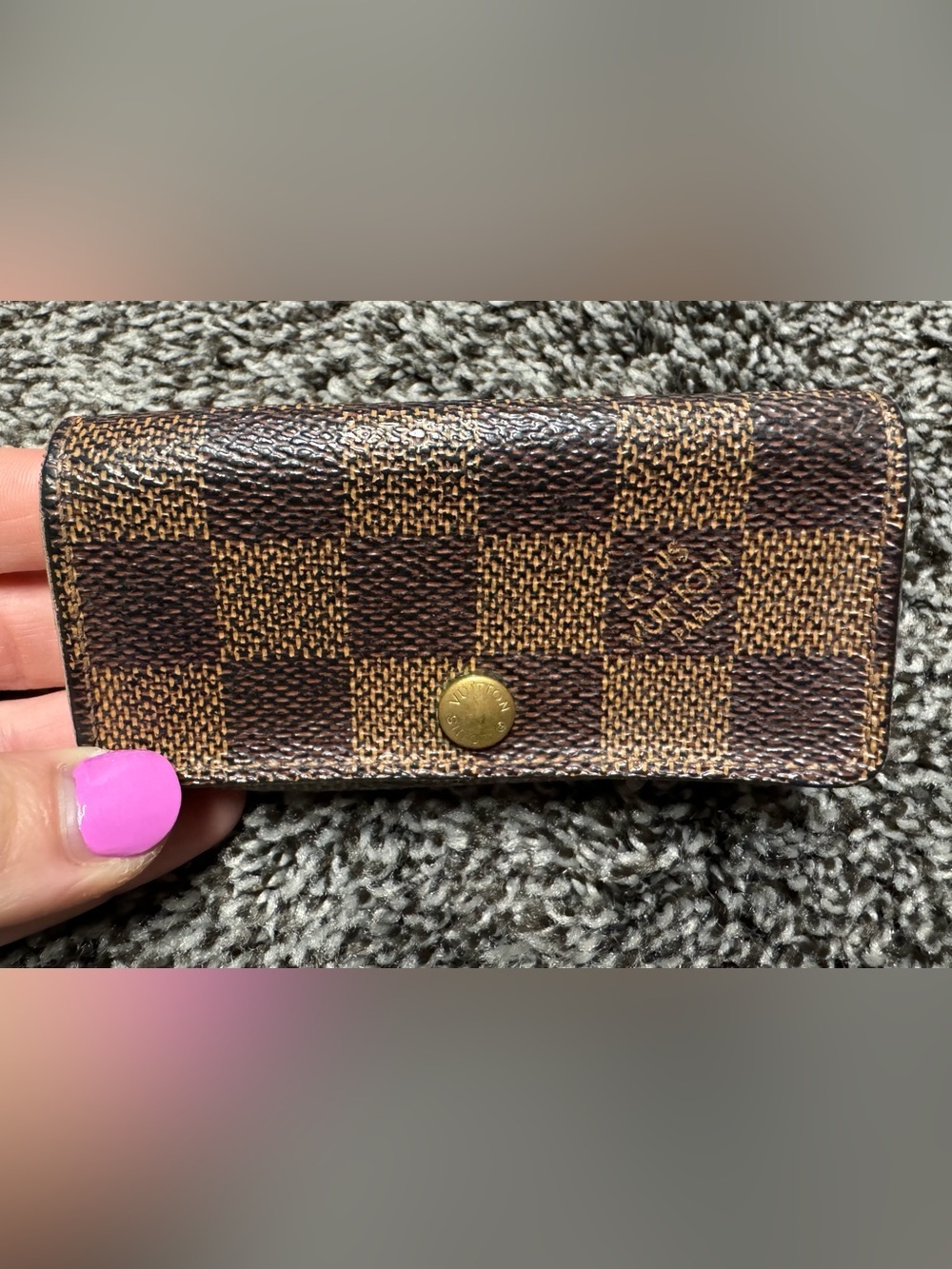 Louis Vuitton damier ebene 4 key holder